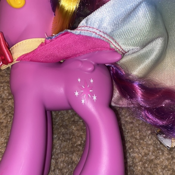 My Little Pony Rainbow Princess Twilight - Picture 9 of 12